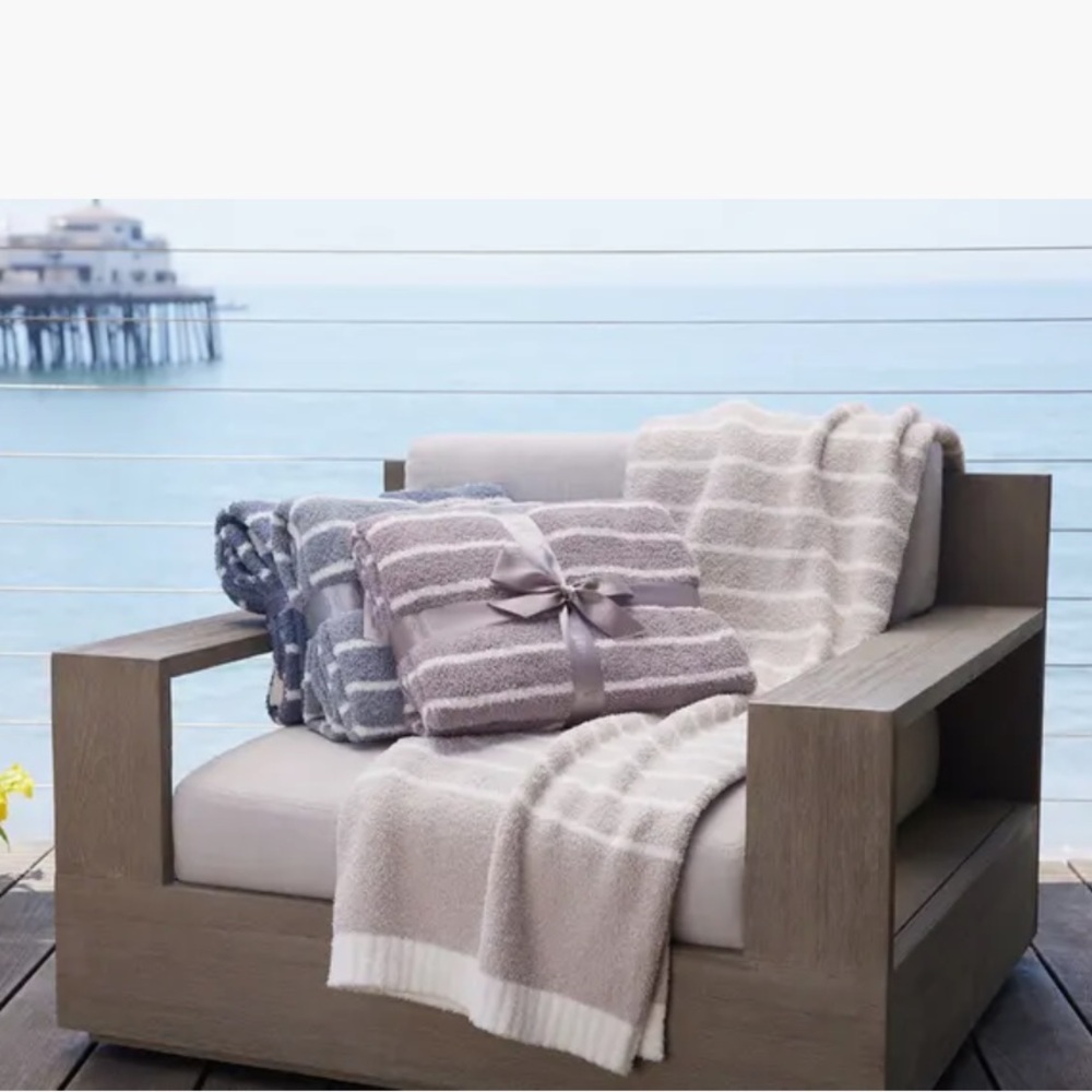 Barefoot Dreams - Brand New in plastic-  Cream and Gray Throw Blanket Set .